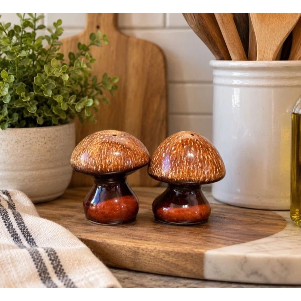 1970 Hull USA Ceramic Mushroom Salt and Pepper Shakers
